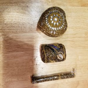 Bedazzled candle, jewelry box and pen set. 1